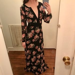Lulu’s Floral Maxi Dress